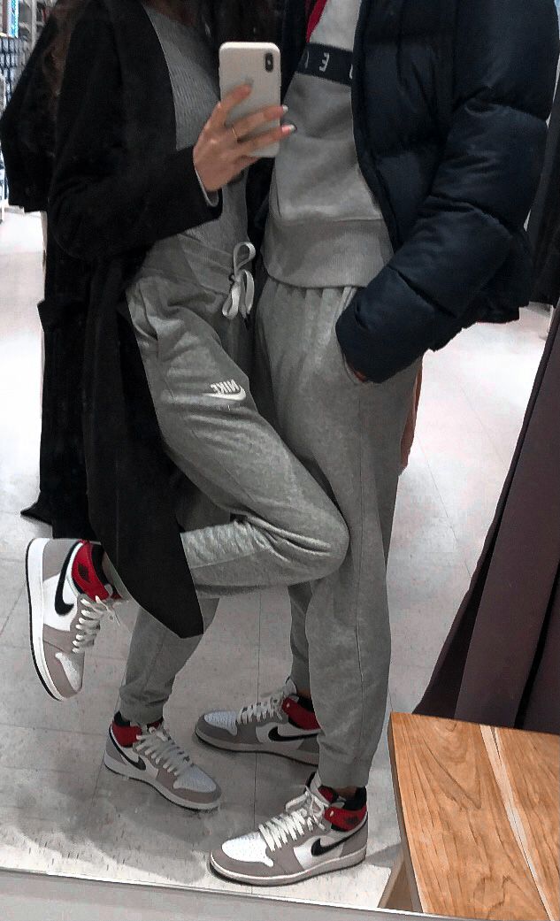 Sweatpants Grey Outfit, Matching Nike Outfits Couples, Matching Nike Shoes For Couples, Matching Jordans Couples, Air Jordans Couple, Matching Sweatpants Outfit, Matching Couple Shoes, Matching Shoes For Couples, Nike Sweatpants Grey