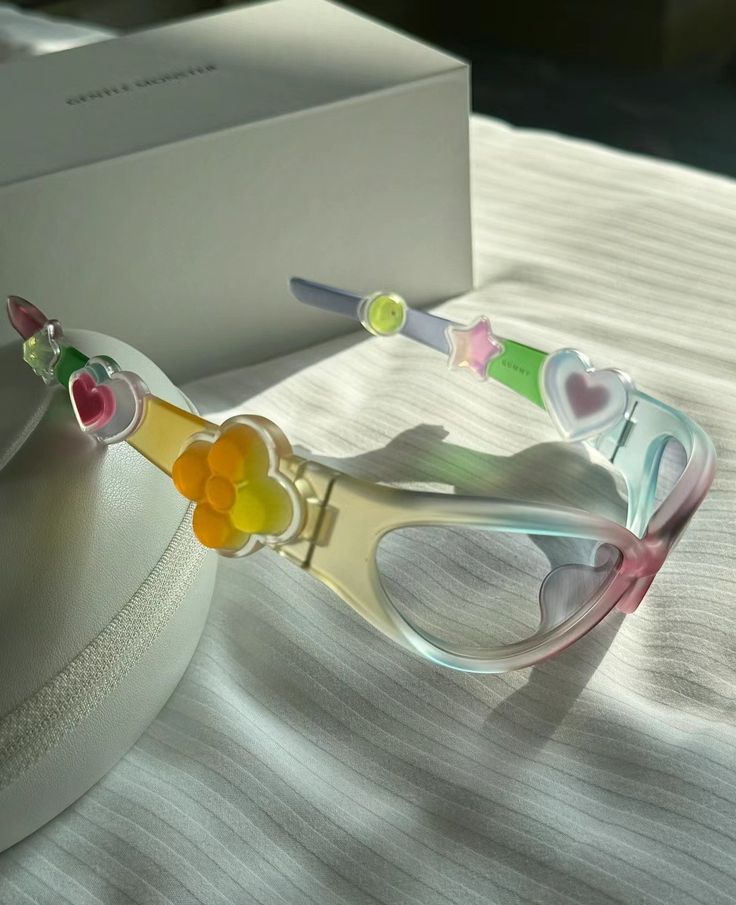 Funky Glasses, Cute Glasses, Fashion Eye Glasses, نظارات شمسية, روتين العناية بالبشرة, Stylish Glasses, Gentle Monster, Girly Accessories, Halloween Inspiration