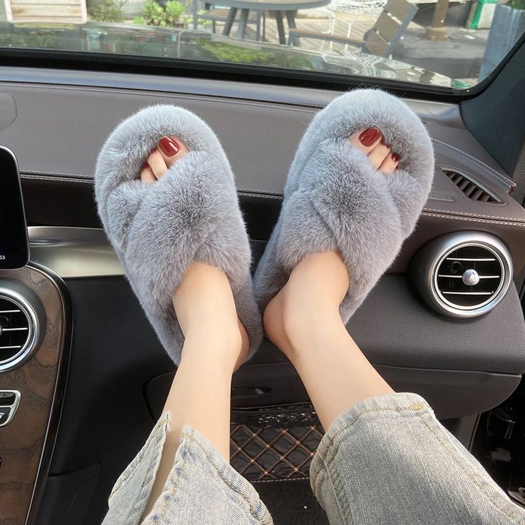 🌟 Cozy Chic: Chunky Fur Slippers 🍂 Warmth with Style: Indulge in comfort and style with the Chunky Fur Slippers, a perfect blend of coziness and fashion. These slippers are ideal for those who crave a plush retreat for their feet while making a chic statement in loungewear. ✨ Superior Comfort: Meticulously crafted to ensure top-notch quality and softness, these chunky fur slippers provide exceptional comfort and a luxurious feel. Whether you're unwinding after a long day, working from home, or Comfortable Winter Platform Slippers, Super Soft Slippers For Winter Lounging, Super Soft Slippers For Lounging In Winter, Fluffy Round Toe Slippers For Loungewear, Fluffy Comfy Slippers For Loungewear, Super Soft Winter Slippers For Lounging, Comfy Fluffy Slippers For Loungewear, Winter Super Soft Slippers For Lounging, Cozy Fluffy Winter Slippers