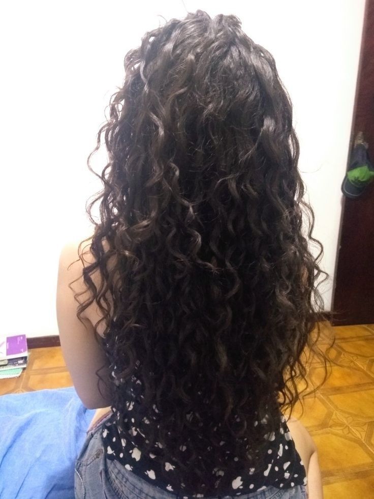 Natural Curly Hair Cuts, Big Curly Hair, Curly Hair Photos, Hairdos For Curly Hair, Hair Stylies, Curly Hair Inspiration, Curly Hair Care, Curly Hair Cuts, Long Curly Hair