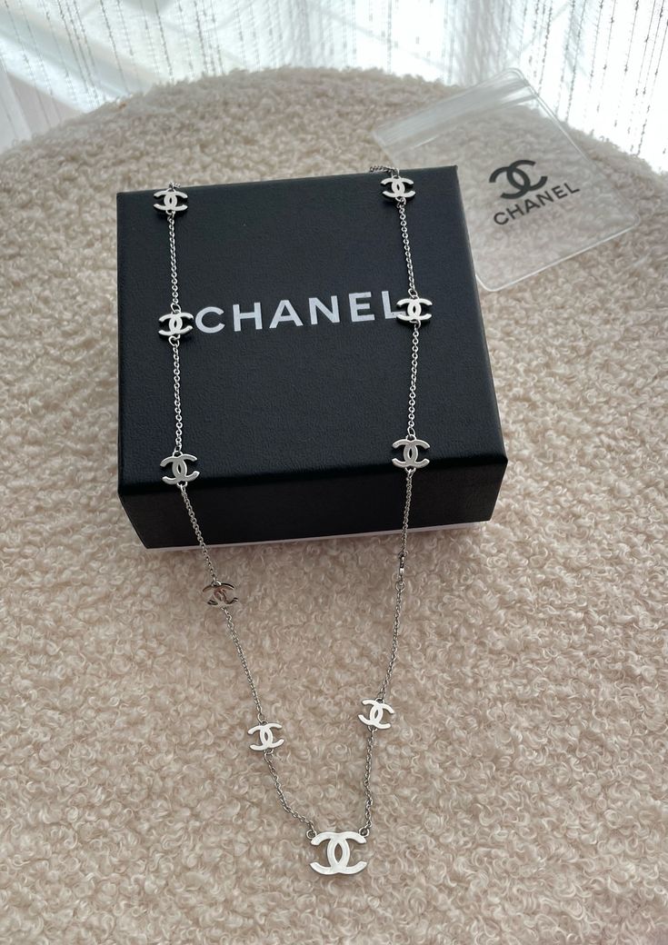 Chanel Cc Necklace, Cc Necklace, Chanel Jewelry Necklace, Bracelet Rings, Chanel Chain, Chanel Necklace, Dark Feminine Aesthetic, Chanel Earrings, Chanel Accessories