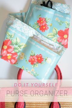 two purses with the words do it yourself purse organizer written on them in pink and blue