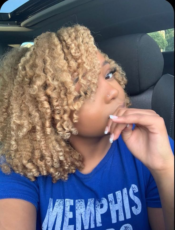 Cool Toned Blonde Hair Black Women, Honey Blonde 4b Hair, Blonde Dyed Hair Black Women, Dyed Natural Hair Blonde, Honey Blonde Natural Hair Black Women, Dyed 4c Natural Hair, Blonde Hair Black Women Natural, Honey Blonde Hair Black Women, Honey Blonde Hair On Black Women Natural