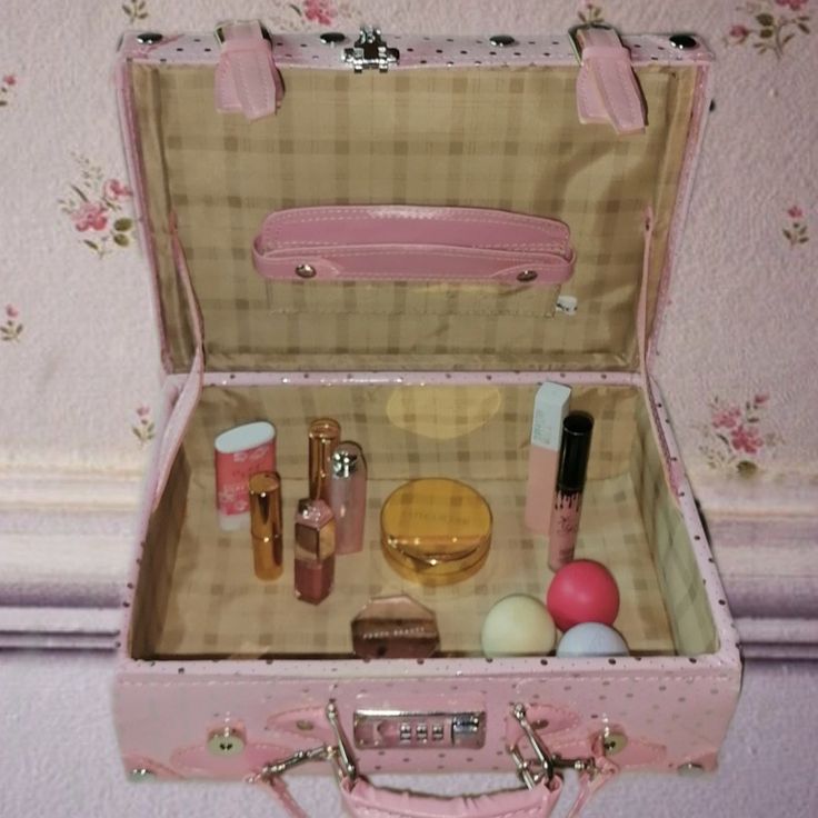 Y2k 2000s Americana Aesthetic, Sofia Coppola, Pink Girly Things, Vintage Americana, Trailer Park, Doll Parts, Baby Angel, Girl Next Door, Aesthetic Room Decor