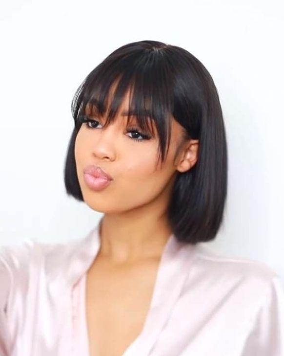 Black women hairstyles with bangs can make you become more beautiful and confident. Many black women use to prove if this hairstyle will look pretty stunning. No wonder you are encouraged to apply ... #hairstyleideas #hairstyle #cutehairstyle Bangs Bob Black Women, Black Bob Hairstyles With Bangs, Black Women Bang Hairstyles, Bang Bob Hairstyles For Black Women, Bob With Bangs Black Women, Short Hair With Bangs Black Women, Bang Black Women, Wig With Bangs Black Women, Bob Bangs Hairstyles