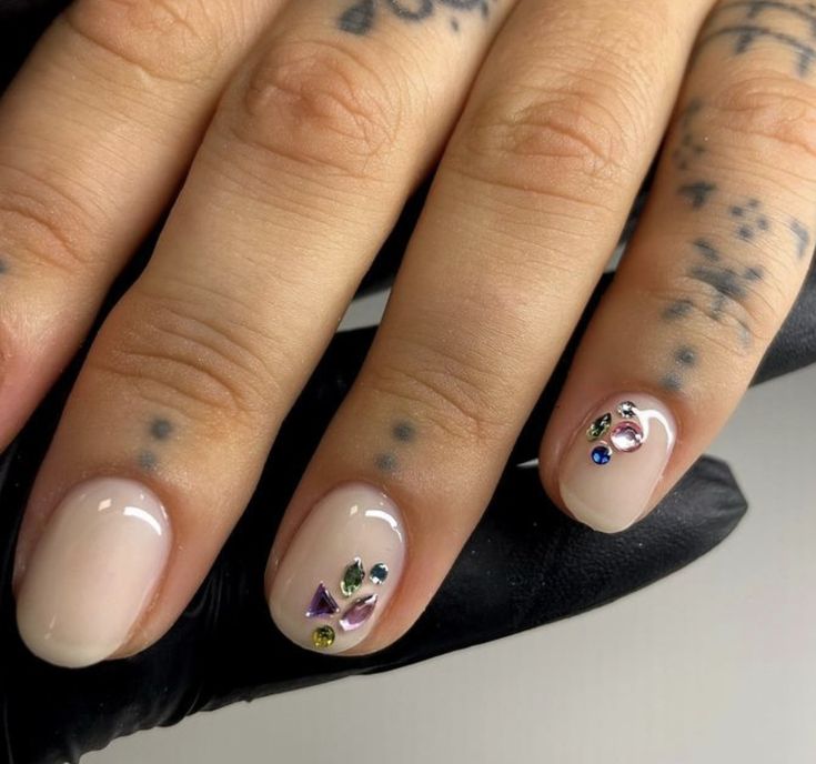 Nail Embellishments Ideas, Nails Gems, Nails With Gems, Gem Nail Designs, Nail Gems, Confetti Nails, Nails Diy, Gem Nails, Hard Gel