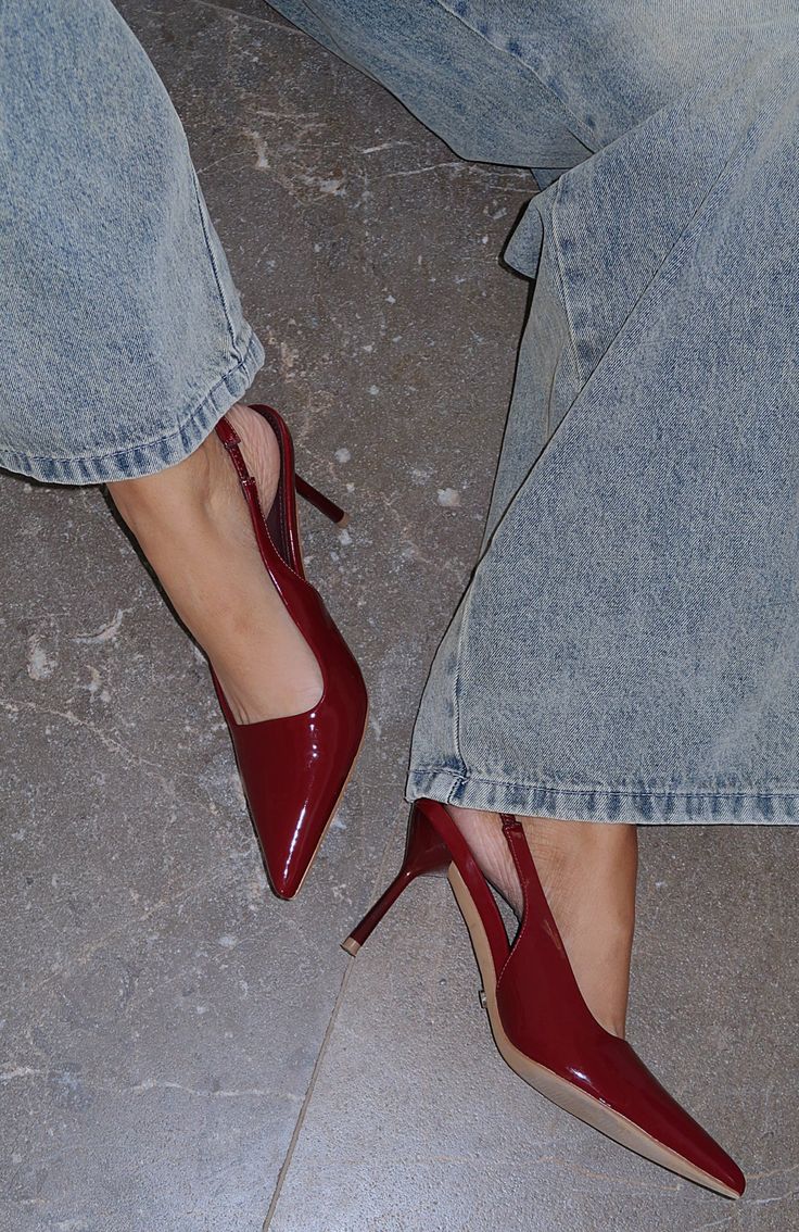 Tayte Slingback Heel Cherry Cola | White Fox Boutique US Red Heels Casual Outfit, Pointed Heels Outfit, Red Kitten Heels, Sling Back Shoes, Trending Heels, Sling Back Heels, Heels Outfits, Sneakers Looks, Party Fits