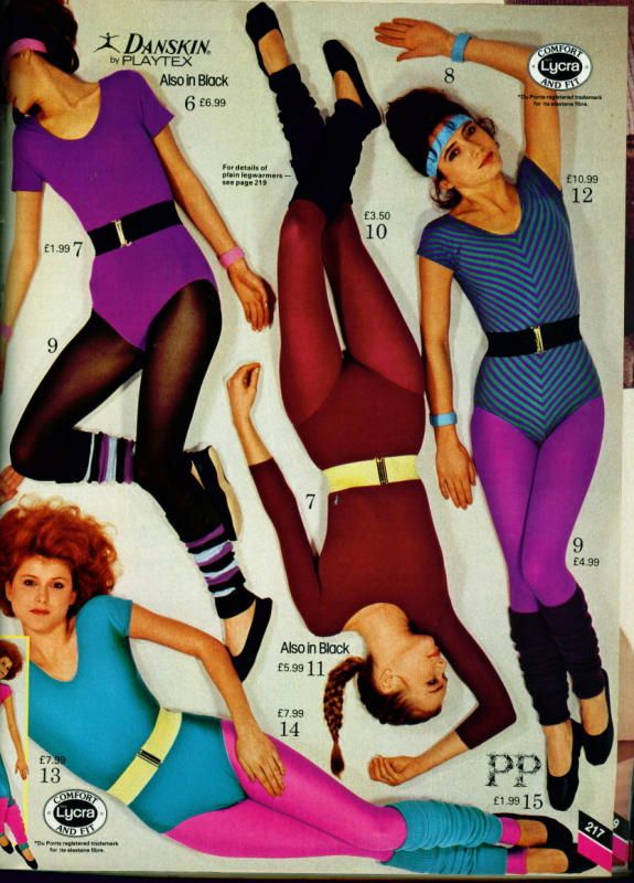 It's not that this isn't "acceptable" workout wear. It just isn't accepted usually these days for stupid reasons. 1980s Fitness Fashion, 70s Gym Aesthetic, 80 Workout Costume, 90s Aerobics Outfit, 1980s Workout Fashion, Jane Fonda Workout Outfit, 70s Workout Costume, 80s Yoga Outfit, Wrestlemania Costume