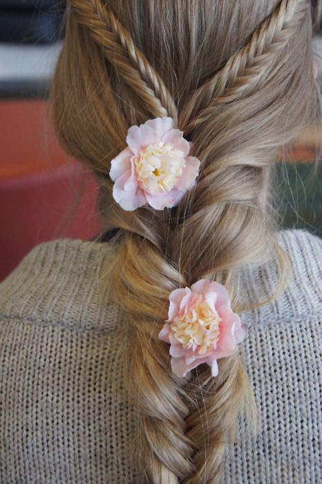 pretty Braid Flower, Flowers In Her Hair, Fish Tail, Wedding Hair Flowers, Bohol, Braided Hairstyles For Wedding, Fish Tail Braid, Vintage Heart, Hair Envy