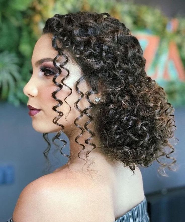 Mid Length Curly Wedding Hairstyles, Curly Hair Styles Long Hairstyle Ideas, Very Curly Hairstyles, Prom Curly Hairstyles, Wedding Hairstyles For Natural Hair, Curly Hair Bride, Elegant Curly Hairstyles, Wedding Hairstyles For Curly Hair, Curly Wedding Hairstyles