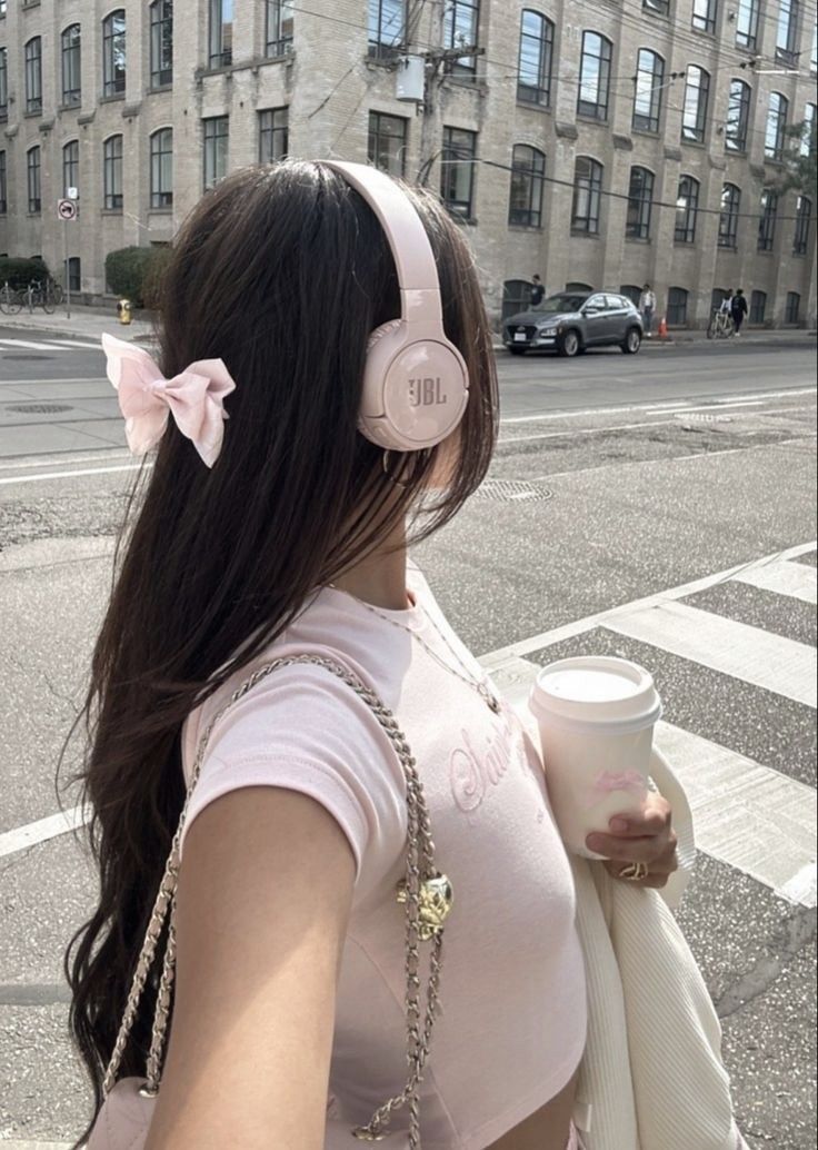 Pink Headphones, Wearing Headphones, Pretty Pink Princess, Pink Lifestyle, Princess Core, Pink Aura, Pink Life, Soft Girl Aesthetic, Pink Girly Things