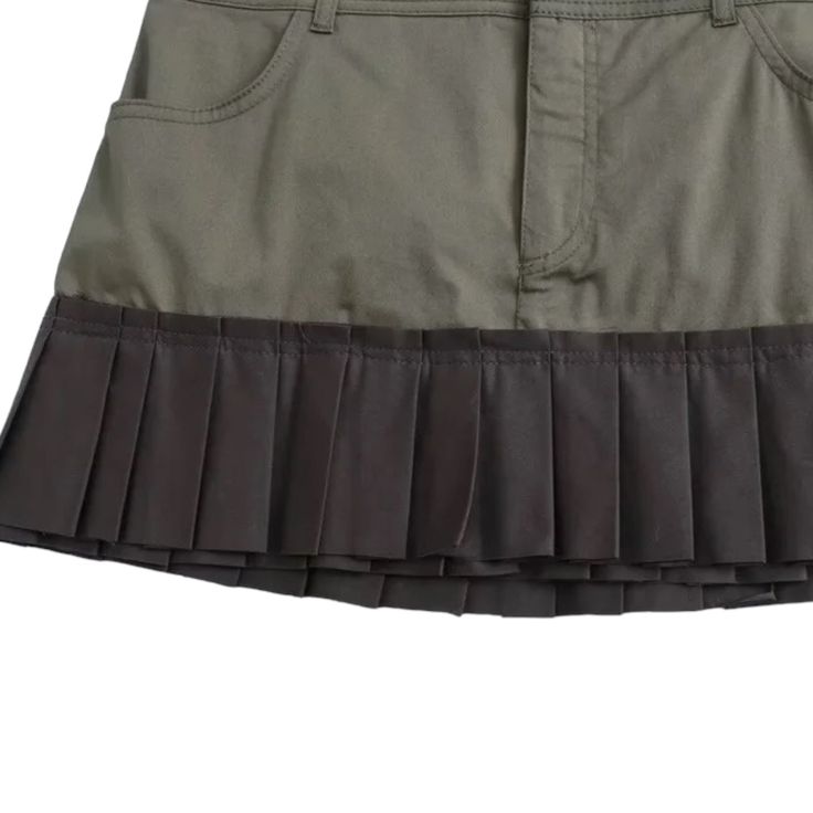 Elevate your style with the Elizabeth Skirt! This chic green mini skirt features stunning pleated ruffles that add a playful touch to any outfit. Trendy Flared Mini Skirt With Pleated Hem, Green Fitted Skirt With Pleated Hem, Green Mini Pleated Skirt For Spring, Fitted Green Skirt With Pleated Hem, Casual Pleated Mini Skirt With Ruffles, Green Pleated Hem Skirt For Summer, Green Skirt With Pleated Hem For Spring, Green Mini Length Skort With Lined Skirt, Trendy Skirt With Accordion Pleats