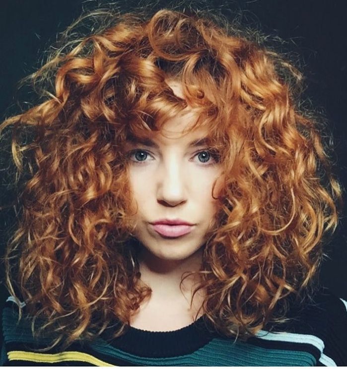 Curly Red Hair, Red Curly Hair, Curly Hair With Bangs, Permed Hairstyles, Curly Hair Cuts, Short Curly Hair, Grunge Hair, Ginger Hair, Long Curly Hair