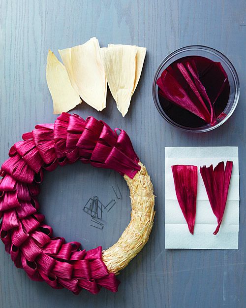 the instructions for how to make a wreath with corn husks and beautiful flowers