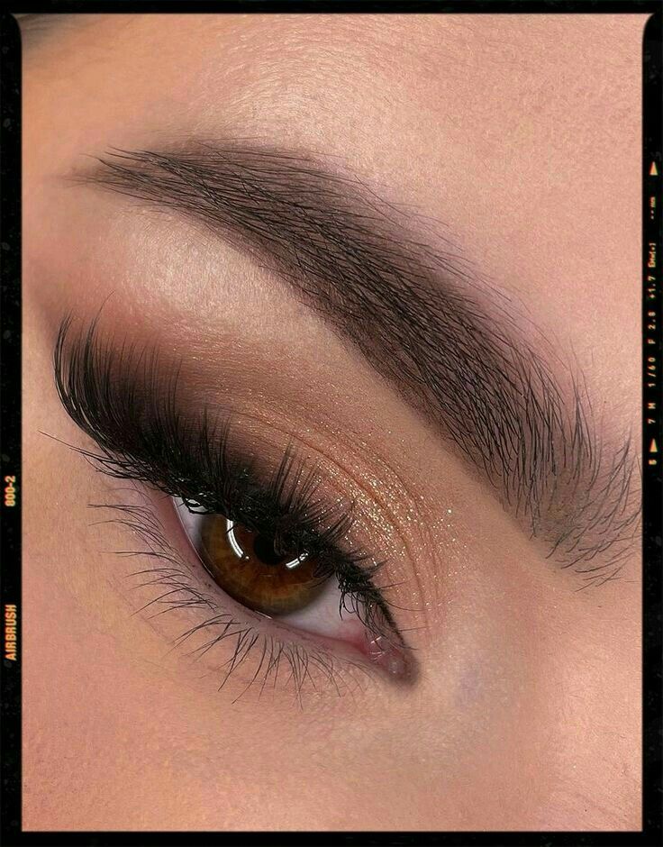 Brown And Bronze Eye Makeup, Make Up Ideas Eyeshadow, Dark Brown Eye Shadow Looks, Brown Soft Makeup Looks, Good And Brown Eyeshadow, Eye Make Up For Dark Brown Eyes, Makeup Looks Dark Eyeshadow, Brown Looks Eyeshadows, Make Up Looks For Dark Brown Eyes