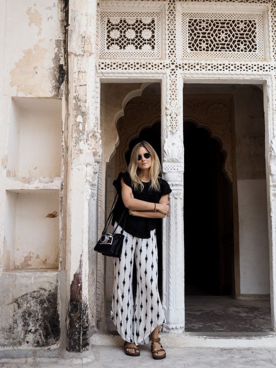 Interailing Outfits, Dubai Fits, India Outfits, Backpacking Outfits, Morocco Trip, Marrakech Style, Morocco Fashion, Fashion Me Now, Birkenstock Outfit