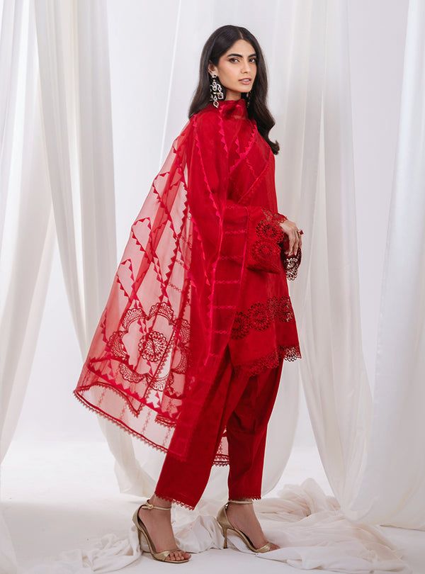 Stand out in this elegant outfit, meticulously crafted from a remarkably glamourous shade of red with its intricate hand-crafted details, with intricate embroidery on the dupatta intertwines with the fabric, forming floral motifs strikes the perfect balance between elegant and eye-catching, making this beautiful design a must have. Shirt: Self JacquardPants: Self JacquardDupatta: Organza Zainab Chottani, Low Waist Pants, Shade Of Red, Embroidered Dupatta, Silk Tunic, Tunic Length, Floral Motifs, Embroidered Silk, Shades Of Red