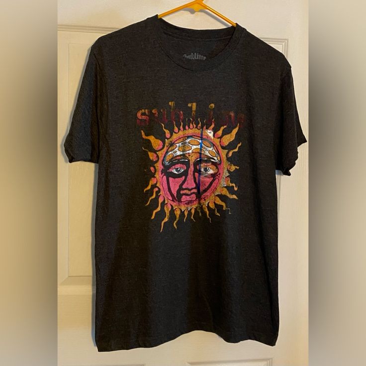 Size Large Pit To Pit- 19” Length- 27” Sublime Sun, Sublime Band, Graphic Shirts Women, Sun Logo, Scene Fashion, Sublime Shirt, Rock T Shirts, T Shirt And Shorts, Grey Shorts