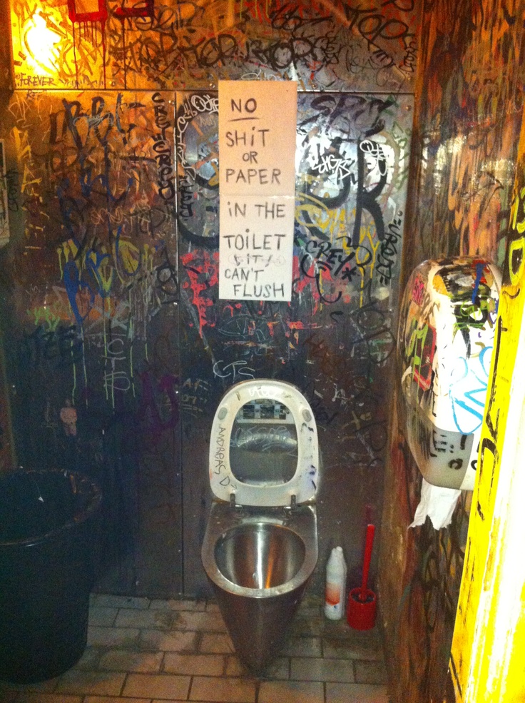 Pub Toilets, Bar Bathroom Ideas, Punk House, Bathroom Graffiti, Bar Toilet, Dirty Hippie, Toilet Art, Graffiti Photography, Local Bands