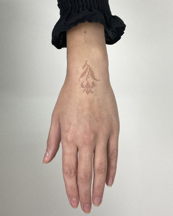 #handpoke #stickandpoke #handpoketattoo  #dotwork #sticknpoke  #tattooart Hand Tats, Handpoke Tattoo, O Tattoo, Tattoo Now, Poke Tattoo, Subtle Tattoos, Aesthetic Tattoo, Small Tattoo, Line Tattoos