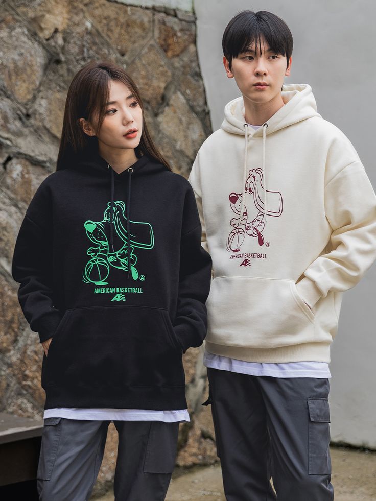 Editor's notesIt is a casual hoodie with graphic point. The hoodie has a graphic print of an illustration artwork that adds casual mood. It is made of soft and durable double cotton fabric. The oversized fit silhouette fits any body shape and makes comfy fit.- Oversized fit- Ribbed cuffs, hem- Kangaroo pocket- Tumble washing, tenterMeasurements(in.)M / L / XL- Shoulder: 23.6 in. / 24.4 in. / 25.2 in.- Chest: 23.6 in. / 24.4 in. / 25.2 in.- Sleeve Length: 20.1 in. / 20.9 in. / 21.7 in.- Length: 2 Casual Relaxed Fit Hoodie With Screen Print, Casual Cotton Hoodie With Screen Print, Casual Fleece Hoodie With Graphic Print, Casual Hoodie With Screen Print, Casual Cotton Hoodie With Cartoon Print, Cotton Hip Hop Hoodie With Cartoon Print, Cotton Hoodie With Cartoon Print For Streetwear, Cotton Cartoon Print Sweatshirt For Streetwear, Casual Hooded Hoodie With Screen Print