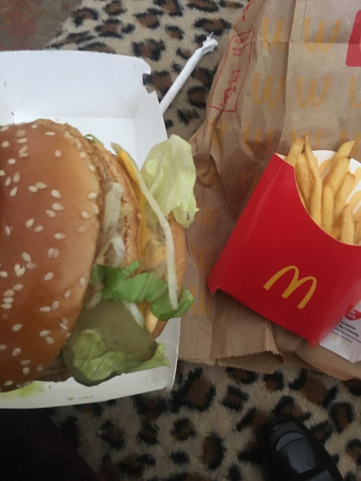 McDonald’s McChicken, Big Mac chicken, McDonald’s, Fries Chicken Big Mac, Bic Mac, Mc Chicken, Chicken Big, Cool Food, Big Mac, Food Obsession, Aesthetic Food, Yum Yum