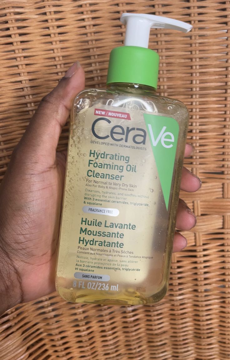 Cerave Hydrating Foaming Oil Cleanser Hydrating Foaming Oil Cleanser, Cerave Hydrating Foaming Oil Cleanser, Cera Ve Oil Cleanser, Oil Cleanser For Dry Skin, Cerave Oil Cleanser, Cerave Aestethic, Cerave Cleanser, Hygiene Care, Morning Skin Care Routine