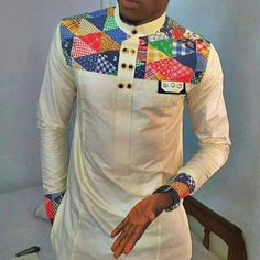 Vêtements africains pour hommes-africain par AfricaBlooms sur Etsy African Designers Clothing, Men African Wear, Men African Fashion, Wedding Suit Styles, African American Fashion, African Attire For Men, African Dresses Men, African Shirts For Men, African Print Clothing