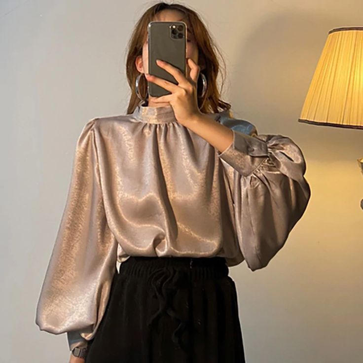 Black Satin Blouse, Soiree Outfit, White Korean, Ropa Upcycling, Soiree Dress, Spring Blouses, Clothes Korean Style, Office Chic, Ladies Shirt