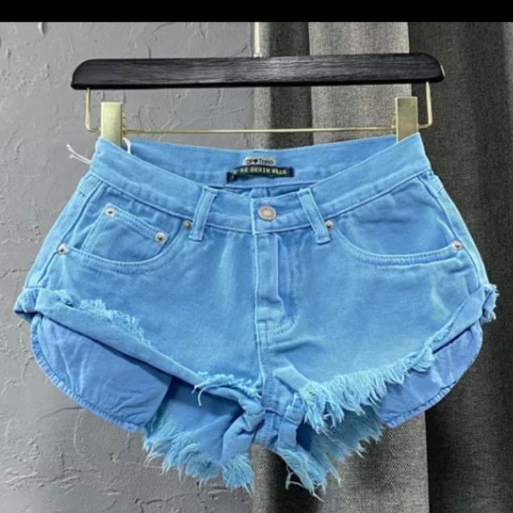 Brand New Cheap Trendy Pink Jean Shorts, Colored Denim Shorts, Denim Shorts Style, Womens Ripped Jeans, Summer Hot, Shorts Style, Holiday Beach, Blue Denim Shorts, Short Jeans