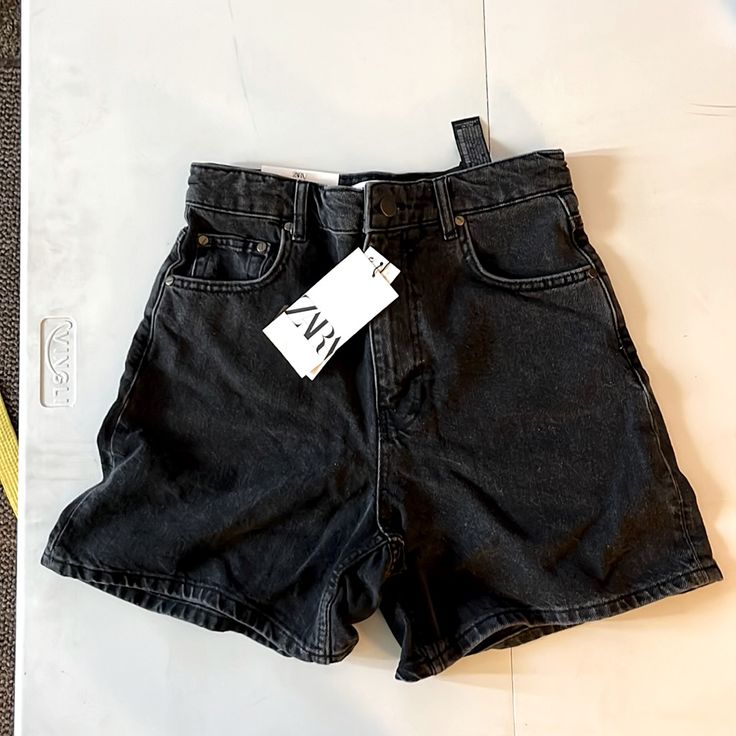 Women’s Zara 90s Bermuda Shorts New With Tag 14 Inch Waist 13 Inch Rise Black High Waist Grunge Shorts For Streetwear, Grunge High Waist Shorts For Streetwear, Black Wide Leg Jean Shorts For Summer, Retro High-rise Shorts For Streetwear, Black Wide Leg Jean Shorts For Spring, Mid-rise Grunge Shorts For Streetwear, Grunge Mid-rise Shorts For Streetwear, Retro Black Bottoms For Spring, 90s Inspired High Waist Bottoms For Streetwear