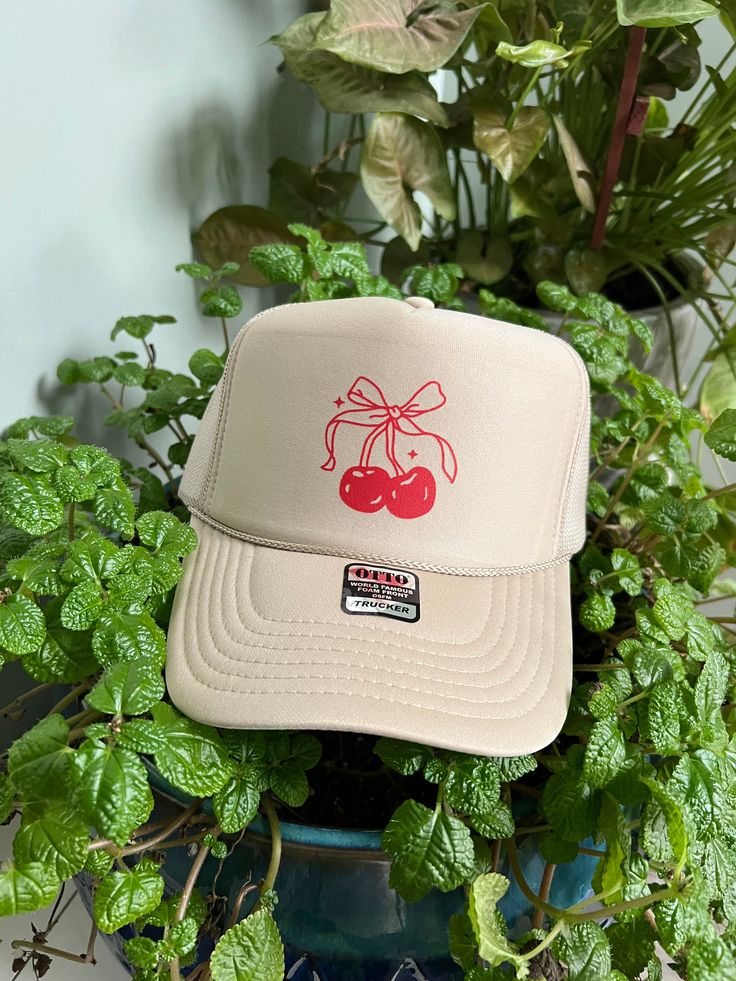 Cherry trucker hat! Foam trucker hats. The only canvas color is the tan. Cute Trucker Hats For Women, Cute Trucker Hats, Trucker Hat Aesthetic, Hat Aesthetic, Clare V, Bee Crafts, Clare V., Cute Hats, Cold Season