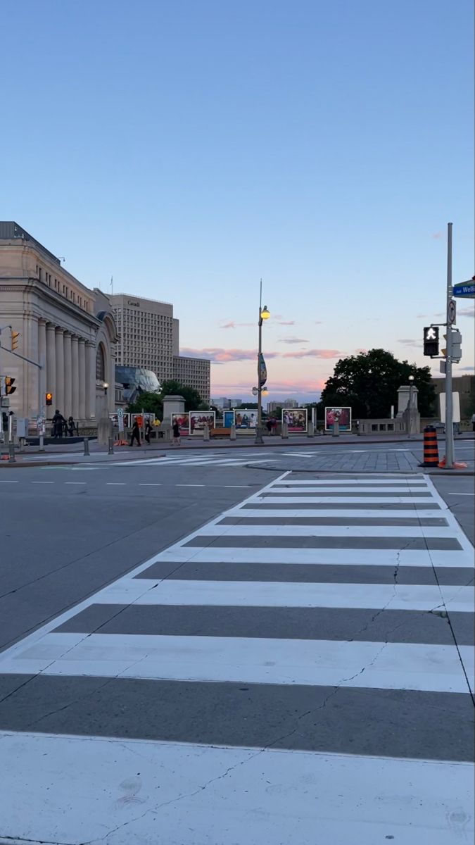 Ottawa looking a little pretty again City Aesthetic Daytime, City Daytime, Daytime Aesthetic, Nightcore Aesthetic, Aesthetic Road, Pink Sky, City Aesthetic, Pretty Places, Aesthetic Backgrounds