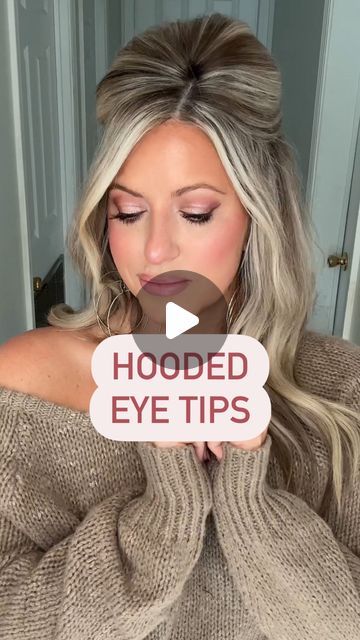 51K likes, 5,370 comments - rachelbowling on January 14, 2024: "Hooded eye tips! Use a light shimmer on the inner corner. Only apply liner on the outer corner of the eye and pull it up towards the tail of the eyebrow. Take a dense brush & apply a darker matte shade, concentrating on the outer corner, & work your way in. Use your eyeliner as a guide. Apply mascara to the upper & lower lashes & curl! Let me know if this was helpful and follow along for simple beauty tips!". Makeup For Hooded Eyelids, Hooded Eyes Tutorial, Eye Makeup For Hooded Eyes, Eye Makeup Guide, Hooded Eye Makeup Tutorial, Hooded Eyelids, Simple Beauty Tips, Apply Mascara, Redhead Makeup