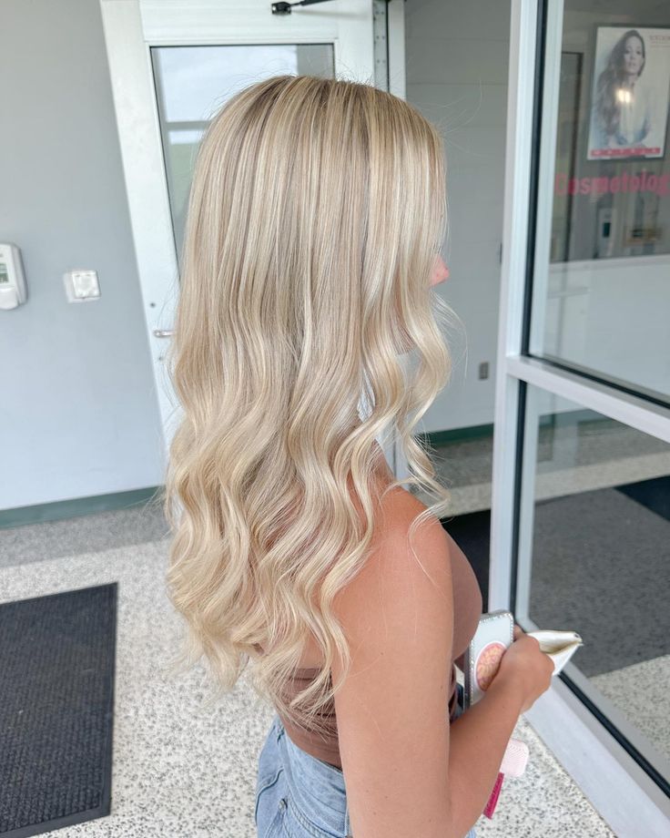 Really Blonde Hair Color Ideas, Pure Diamond Blonde Hair, Blonde Hair Inspo Pics, Blonde Hair Old Money, Really Light Blonde Hair, Light Blonde Balayage On Blonde Hair, Different Types Of Blondes, Platinum Blonde With Dimension, Light Vanilla Blonde Hair