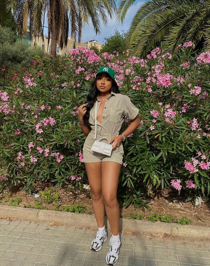 Cute Chill Summer Outfits Black Women, Cute Two Piece Outfits Black Women, Girls Trip Outfits Summer Black Women, Cape Town Vacation Outfits, Tropical Outfits Black Women, Wellness Retreat Outfits, Cali Outfits Black Women, New York Summer Outfits Black Women, Casual Outfits Black Women Summer