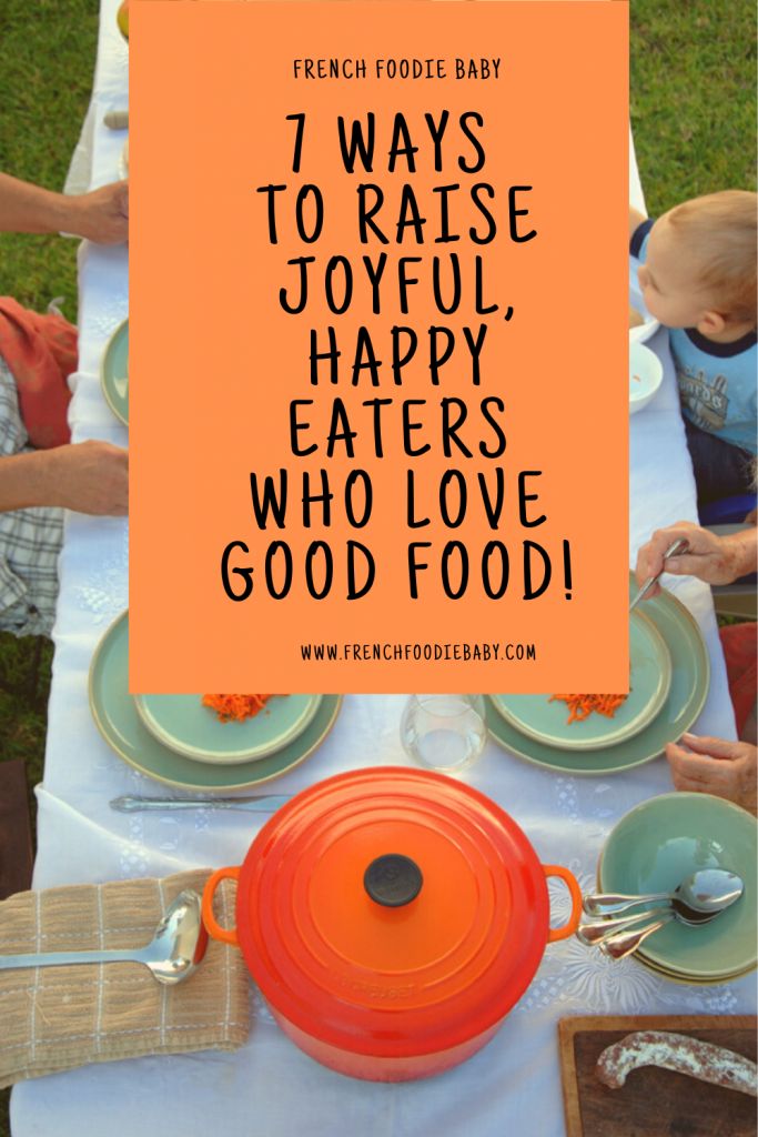 A familz at a dinner table : 7 strategies to foster good eaters Happy Eaters, Toddler Recipe, Working Mom Schedule, Better Parenting, Mental Load, Terrible Twos, Baby Blog, Different Vegetables, Kids Holiday