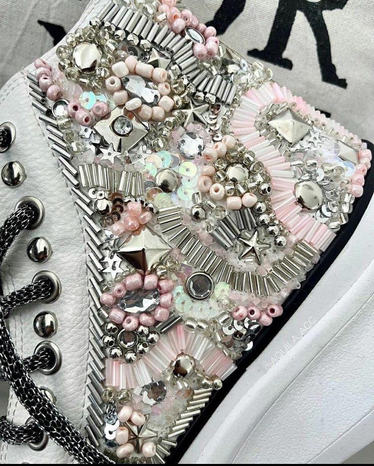 Decorating Sneakers, Converse Shoes Custom, Embellished Sneakers, Customised Denim Jacket, Custom Sneakers Diy, Tambour Beading, Shoe Makeover, Beaded Shirt, Beaded Shoes