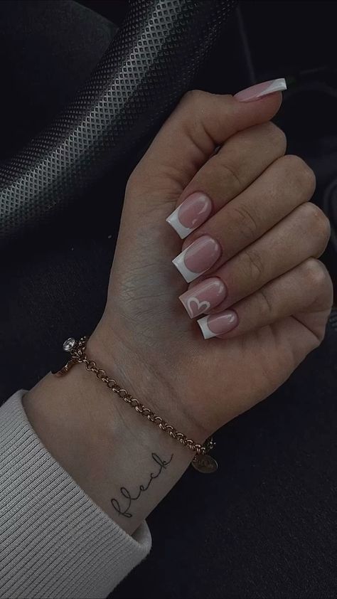 Heart Nail Designs, Wow Nails, French Tip Nail Designs, Girly Acrylic, Simple Gel Nails, Basic Nails, Girly Acrylic Nails, French Tip Acrylic Nails, French Acrylic Nails