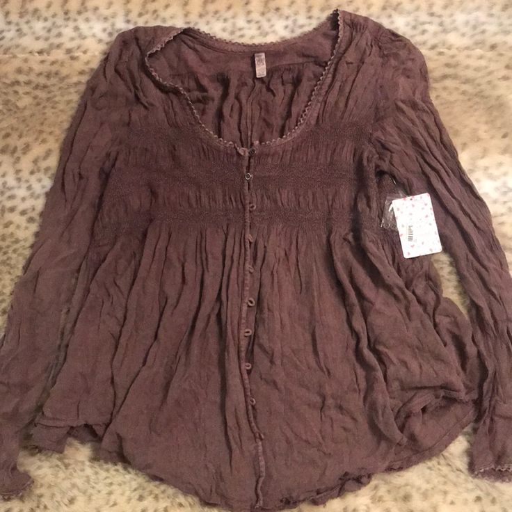 Free People Shirt New With Tags Fall Cotton V-neck Shirt, Cotton V-neck Shirt For Fall, Brown Summer Tops With Buttons, Summer Brown Button-up Tops, Brown Button-up Summer Tops, Brown Cotton Tops With Buttons, Brown Buttoned Tops For Summer, Casual Brown Cotton Blouse, Brown V-neck Top With Buttons