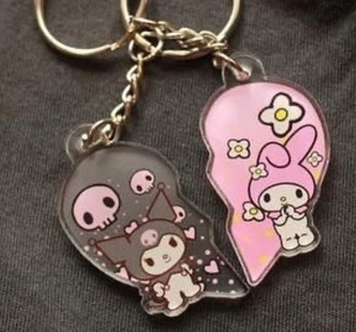 Kuromi And Melody, Bff Jewelry, Charmmy Kitty, Hello Kitty Aesthetic, Hello Kit, Bff Necklaces, Acrylic Keychains, Mia 3, Kawaii Accessories