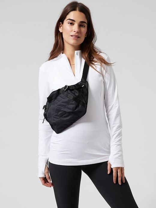 Excursion Waistbag | Athleta Chic Travel Outfit, Cindy Hattersley, Interior Organization, Packing Guide, Travel Capsule Wardrobe, Italy Trip, Workout Essentials, Aesthetic Inspiration, Travel Purse