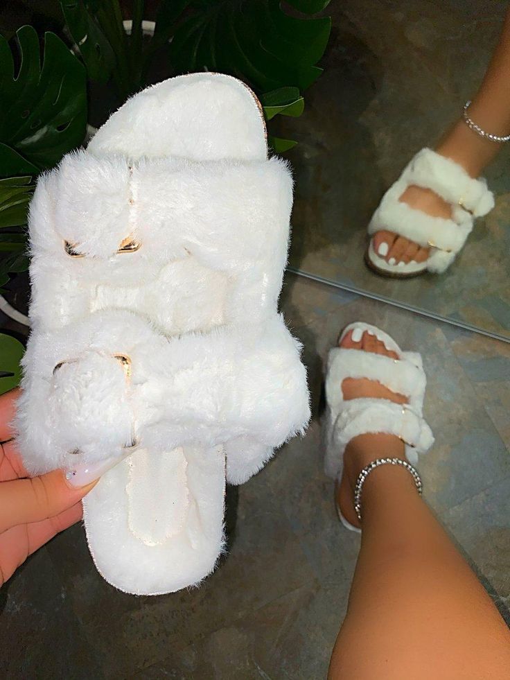 "Lisa Slippers" - Holiday Gift Item | Sale Price only $29.99 | "FAST" Shipping via UPS Fluffy Shoes, Plush Slippers, Fuzzy Slippers, Fur Slippers, House Slippers, Fox Fur, Shoe Game, Vegan Friendly, Cute Shoes