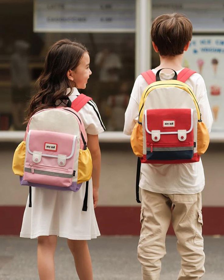 Kindergarten Birthday, Backpack Ideas, Backpack For School, Functional Backpack, Two Kids, School Bus, School Bag, School Backpacks, Water Bottles