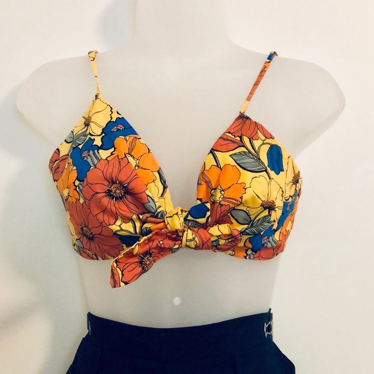 A Cute Summery Top That’s Super Colorful And Fun! Paris Nicely With Any High Waisted Jeans Or Pants. High Waisted Jeans, Bandeau Top, Orange Yellow, High Waist Jeans, Floral Tops, Outfit Inspirations, Womens Tops, High Waisted, Crop Tops