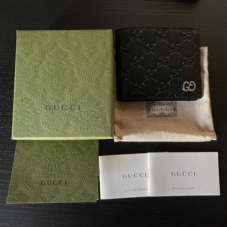 Brand New Wallet. Comes With Everything Pictured, Also Have The Receipt If Needed And Shopping Bag. Gucci Mens Wallet, Gucci Accessories, Gucci Men, Limited Time, Mens Accessories, Wallet, Gucci, Brand New, Fast Delivery