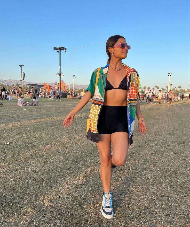 Festival Outfit With Converse, Music Festival Outfits Night, Sylvan Esso Concert Outfit, Practical Festival Outfit, Wonderfront Festival Outfits, Comfy Festival Outfit Summer, Truck Festival Outfit, Tomboy Festival Outfit, Sporty Festival Outfit