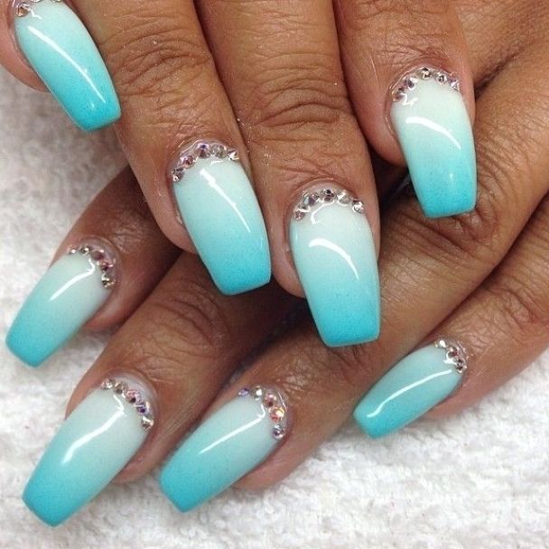 Gradient Blue Coffin Nails | Blue ombre nails, Blue coffin ... #nailart #nailideas Tiffany Blue Nails, Matte Make Up, Look Kylie Jenner, Blue Ombre Nails, Ombre Nail Art Designs, Blue Coffin Nails, Baby Blue Nails, Acrylic Nail Powder, Nail Art Ombre