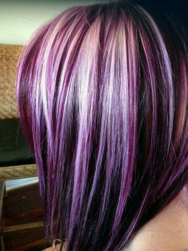 Beautuful hair color! Wow, I love it so much!!! Purple Hair Color Highlights, Hair Highlights And Lowlights, Purple Highlights, Smink Inspiration, Super Hair, Hair Color Purple, Trendy Hair Color, Hair Color Highlights, Hair Color And Cut