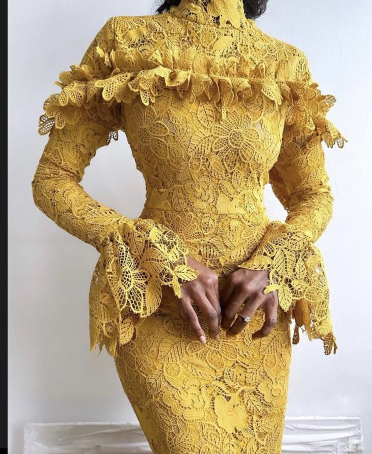 African Lace Styles, Style Africain, Chic Dress Classy, Lace Gown Styles, Lace Dress Styles, Dinner Dress Classy, African Lace Dresses, Elegant Dresses Classy, Lace Styles